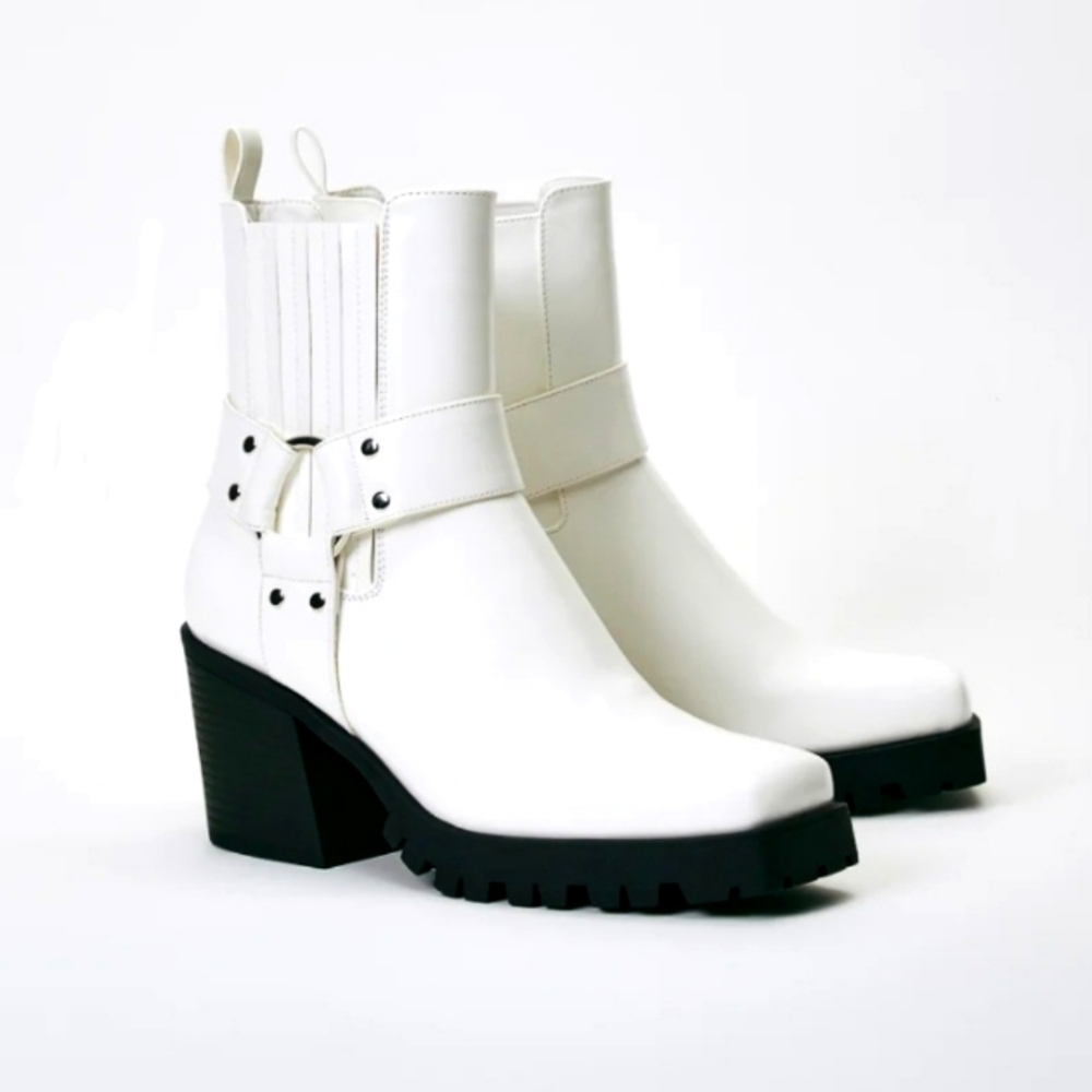 Enslee Chelsea Bootie MSRP $59.95